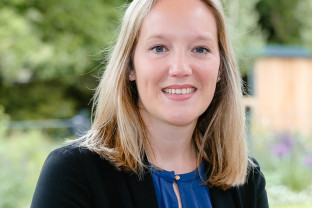 head shot of Sue McElroy