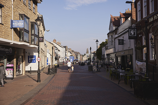 Wide shot of Bicester town centre